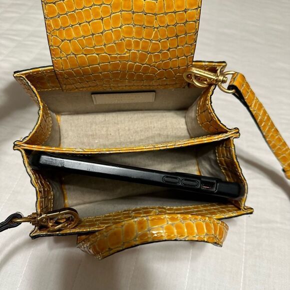 Marge Sherwood Gold Pebbled Croc Print Accordion Mini Handled Purse - Picture 14 of 16